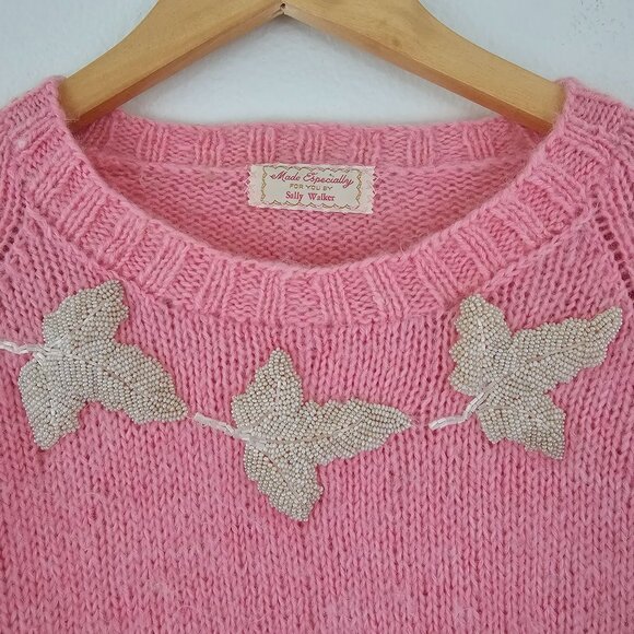 American VTG Womens Sz M Hand Knit Beaded Sweater Pullover Maple Leafs Holiday - Picture 2 of 12